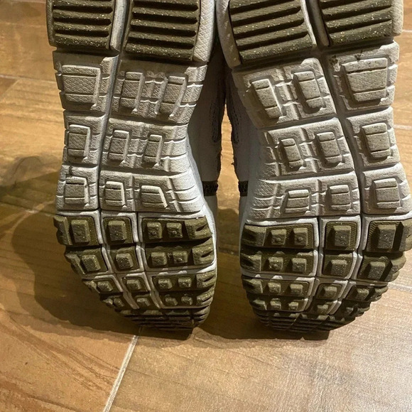 *LIKE NEW* NIKE FREE TERRA VISTA NN (Next Nature Trail) Sneakers Size W10/M8.5 - Picture 5 of 5